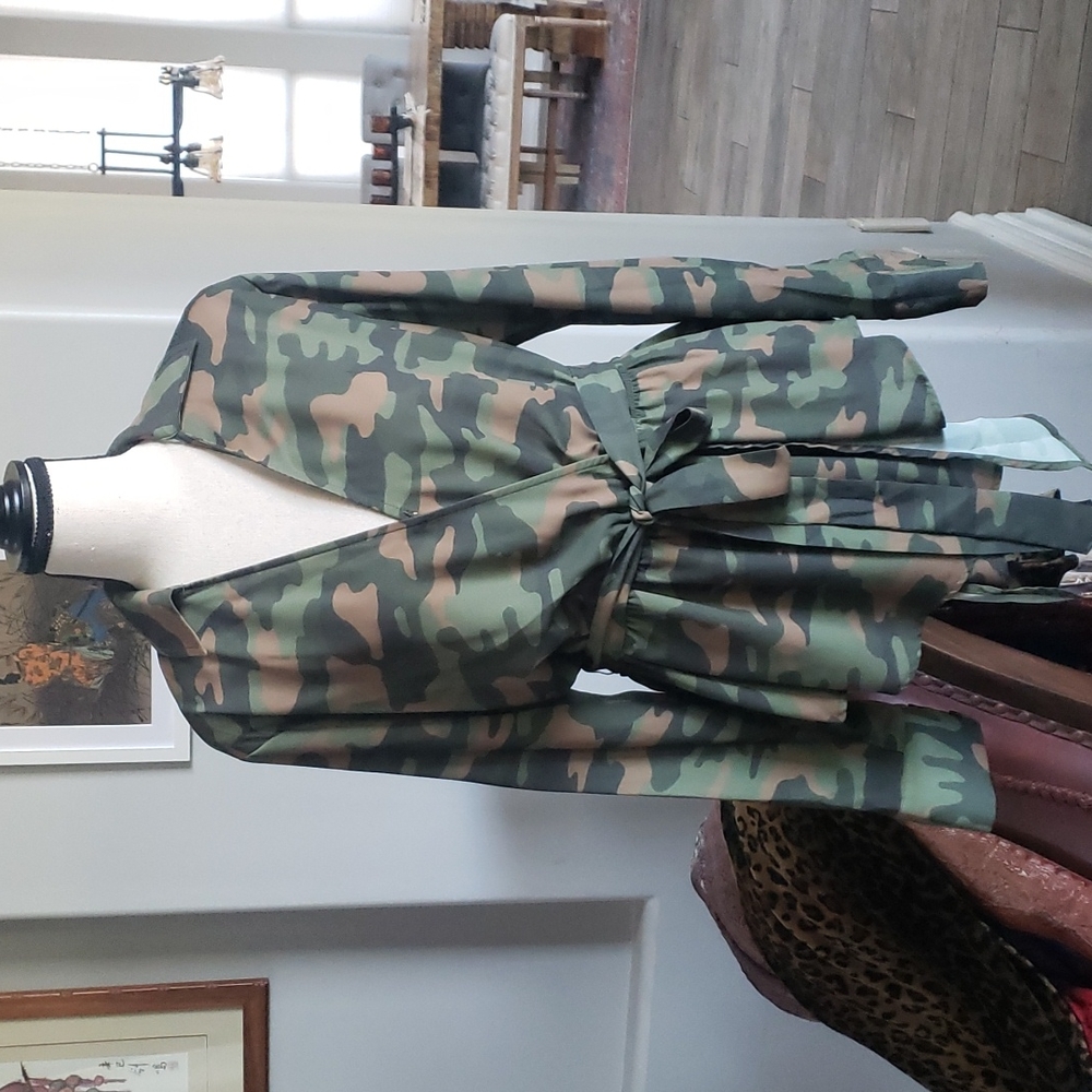 NWOT NY&CO Camo Blouse